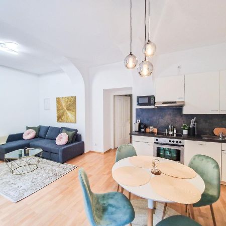 Feelhome - Design Apartment Fur 4 Gaste - Smart Tv - Naschmarkt Viena Exterior foto